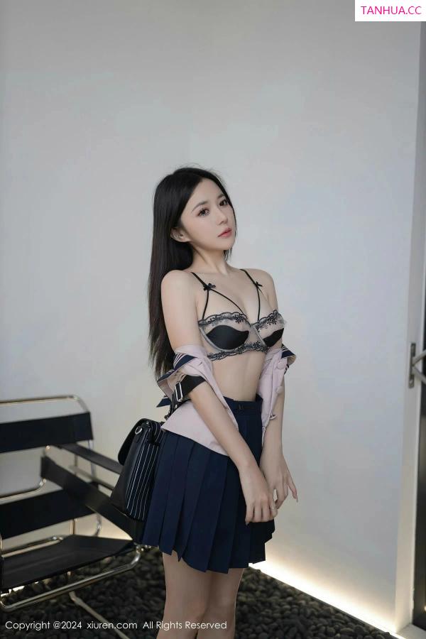 鱼子酱fish  [XiuRen]高清写真图 2024.03.15 No.8244 鱼子酱Fish 丝袜美腿第43张图片